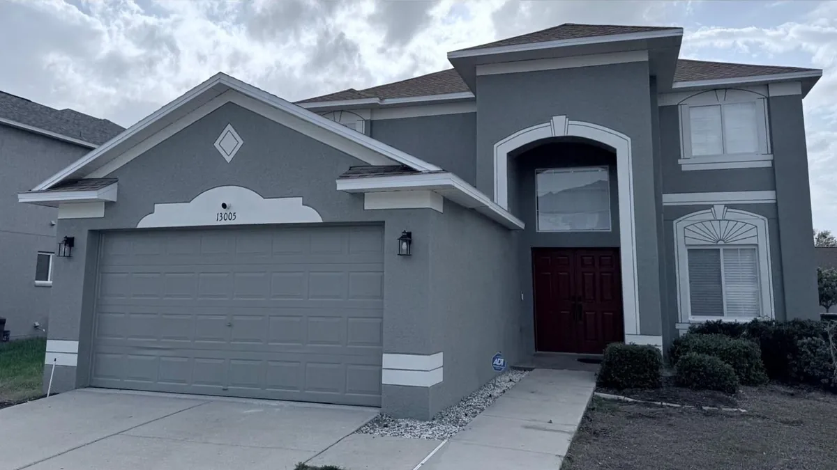 A freshly painted Florida home exterior in Ruskin
